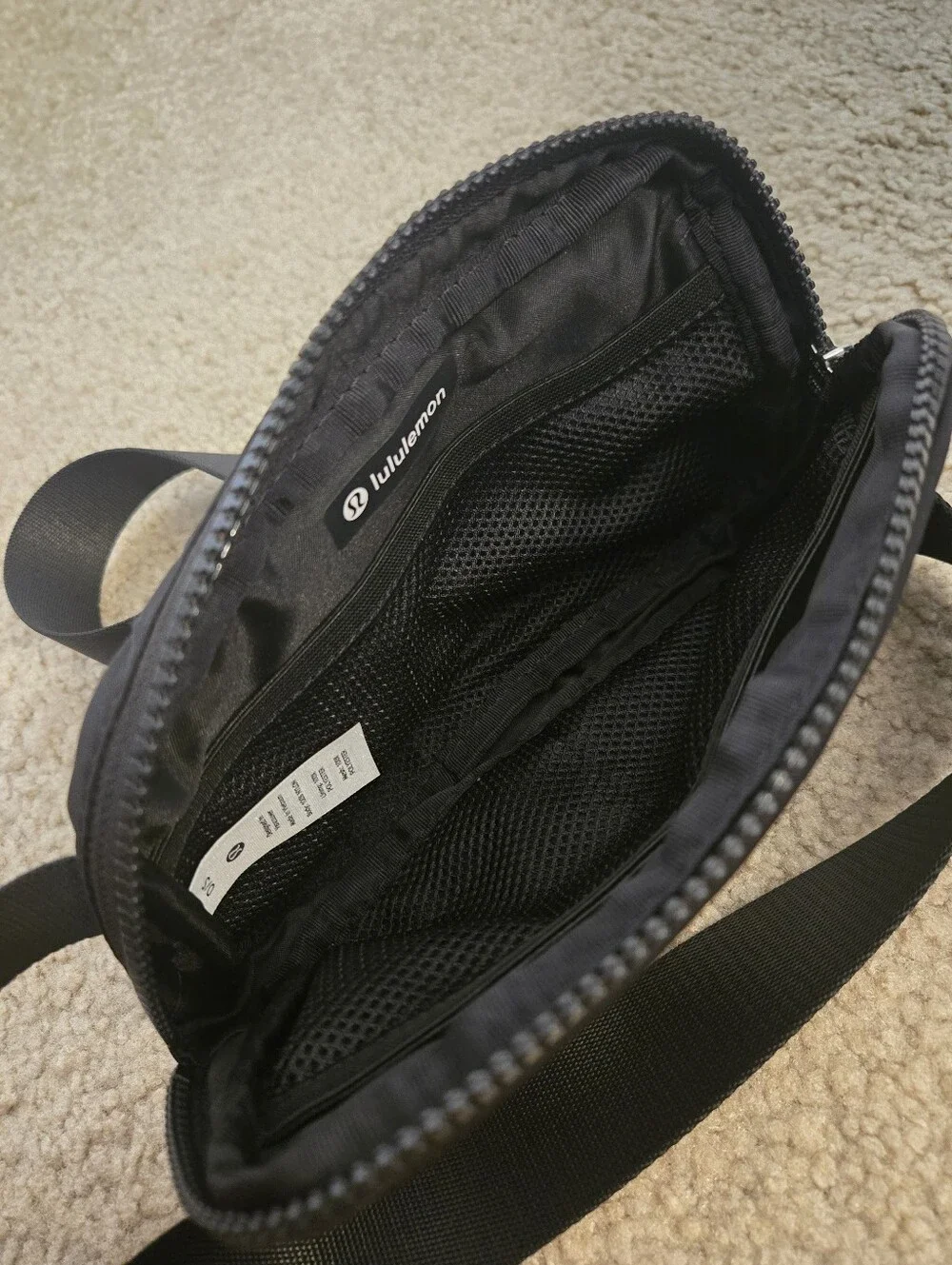 Lululemon Everywhere Belt Bag